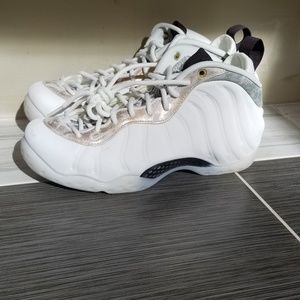 White Nike Air Foams Size 8
